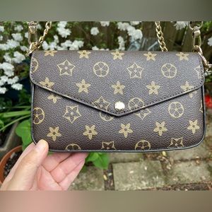 New Mini Purse with Two Detachable Straps / Wallet on chain